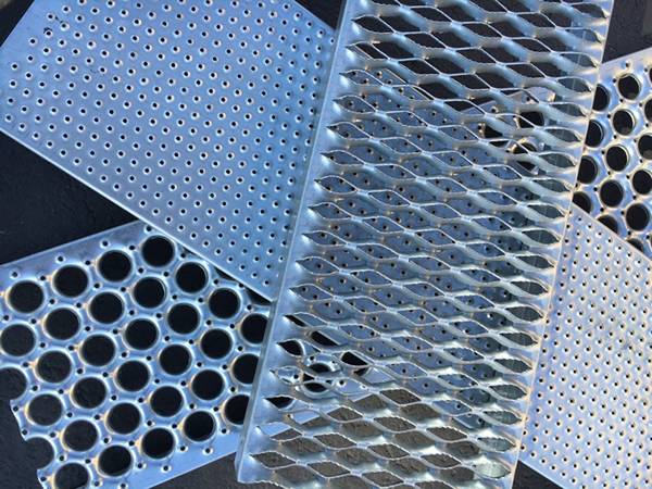 A relevant stock photo of grating metálico in a typical setting.